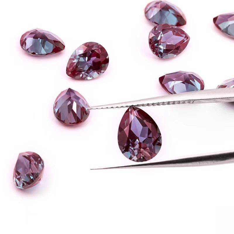 Exquisite 5x7mm Pear-Cut Alexandrite: The Enchanting Color-Change Gemstone