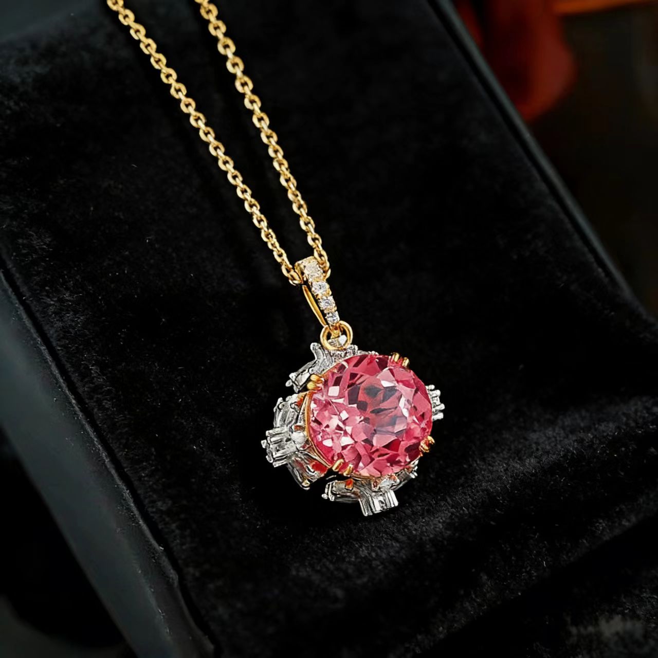 18k Yellow Gold Lotus-Cut Padparadscha Sunset Hue Pendant Necklace | BOCOS JEWELRY