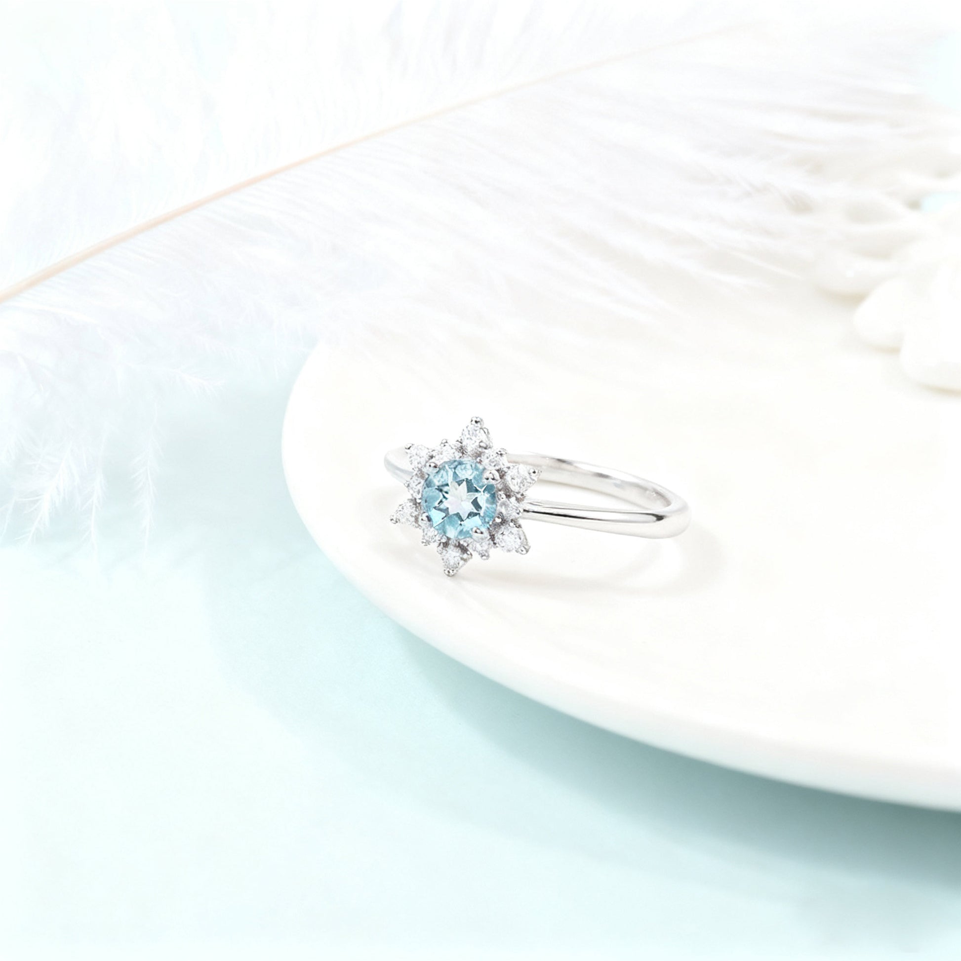 Snowflake-Shaped Lab-Grown Spinel Pendant Necklace | 925 Sterling Silver 18K Gold Plated