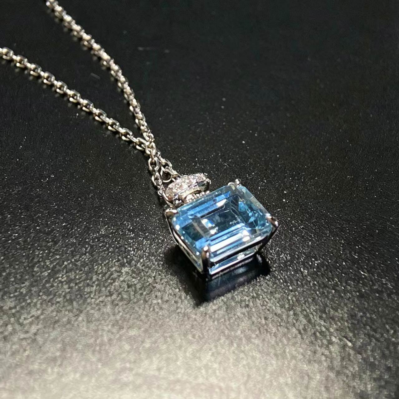 Custom Lab-Grown Diamond Perfume Bottle Pendant - 10x8mm (Emerald & Radiant Cut)