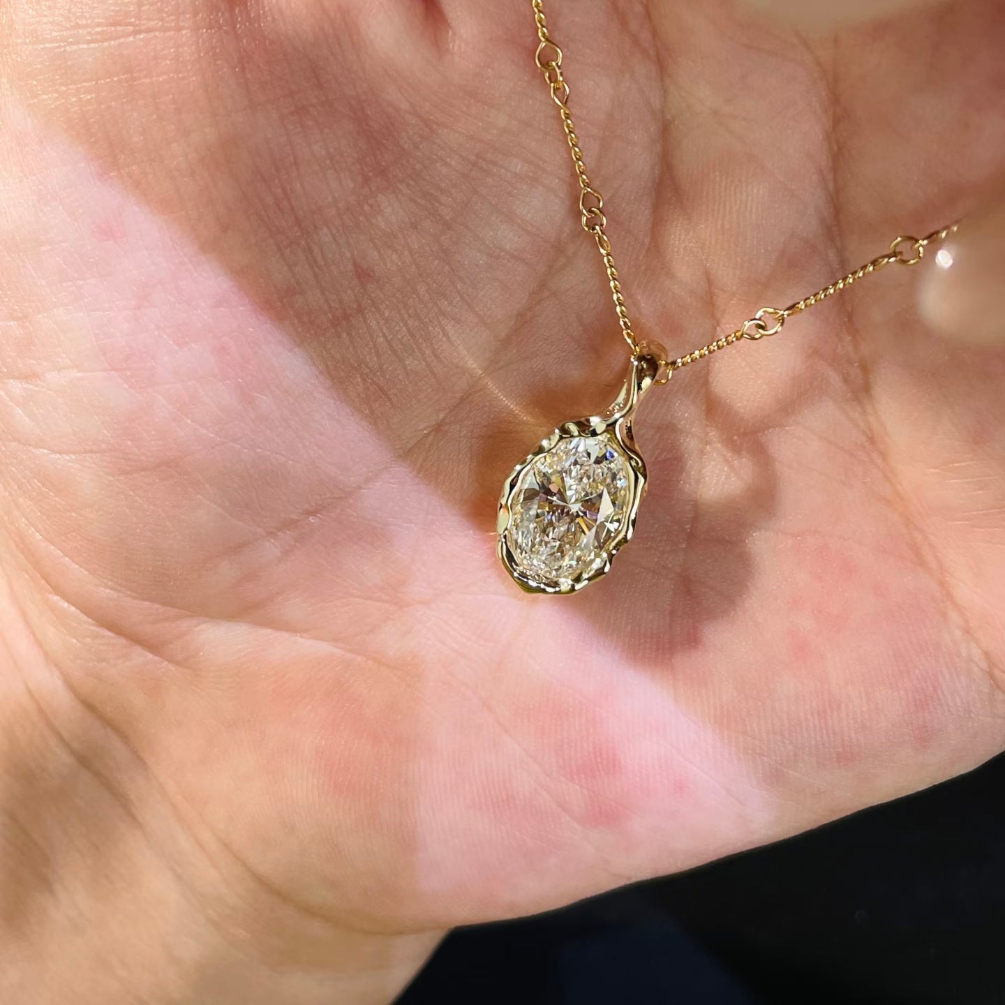 Molten Lava Bezel Pendant - Oval Lab-Grown Diamond (1ct / 2ct)