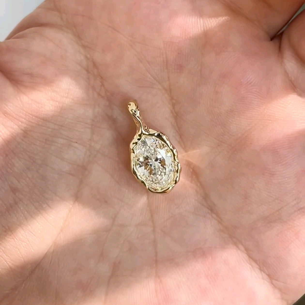 Molten Lava Bezel Pendant - Oval Lab-Grown Diamond (1ct / 2ct)