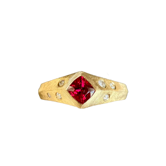 Textured Geometric Ring - 18k Yellow Gold (Princess-Cut Lab-Grown Ruby & Round-Cut Moissanite) - BOCOS JEWELRY