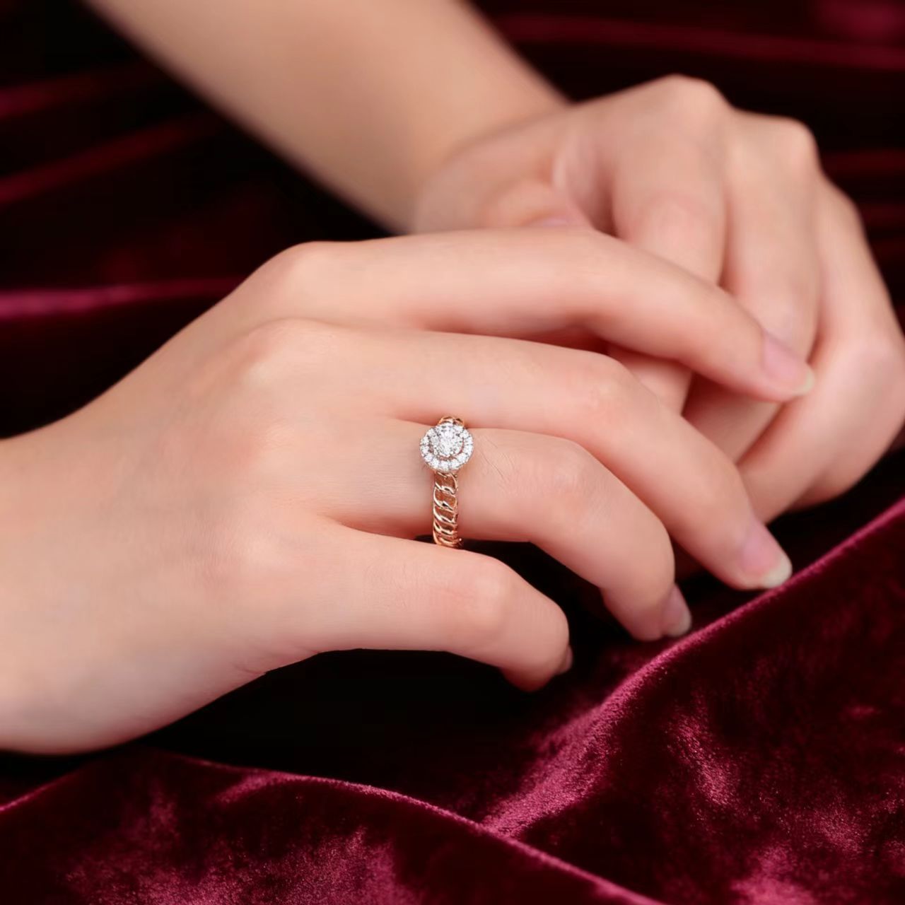 1ct Round Moissanite Halo Ring | 925 Sterling Silver Rose Gold Plated Two-Tone Chain Ring - BOCOS Jewelry